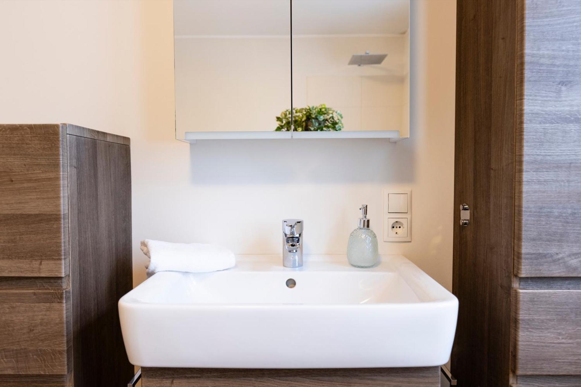 Smartfewo - Home - Zentral - Terrasse - Parkplatz Oldenburg Dış mekan fotoğraf